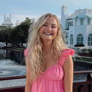 Meet your Posher, Alyson